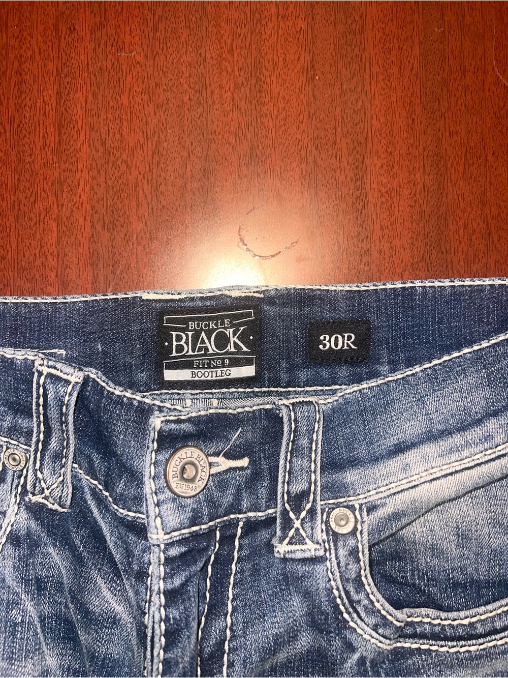 Buckle Men’s Blue Washed Bootcut Jeans - Picture 2 of 5